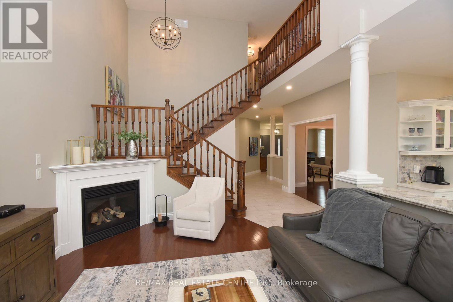227 VALRIDGE DRIVE - 16