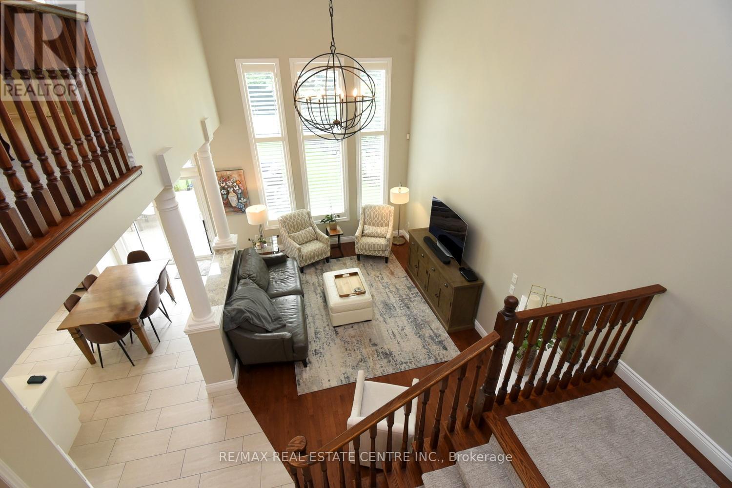 227 VALRIDGE DRIVE - 17