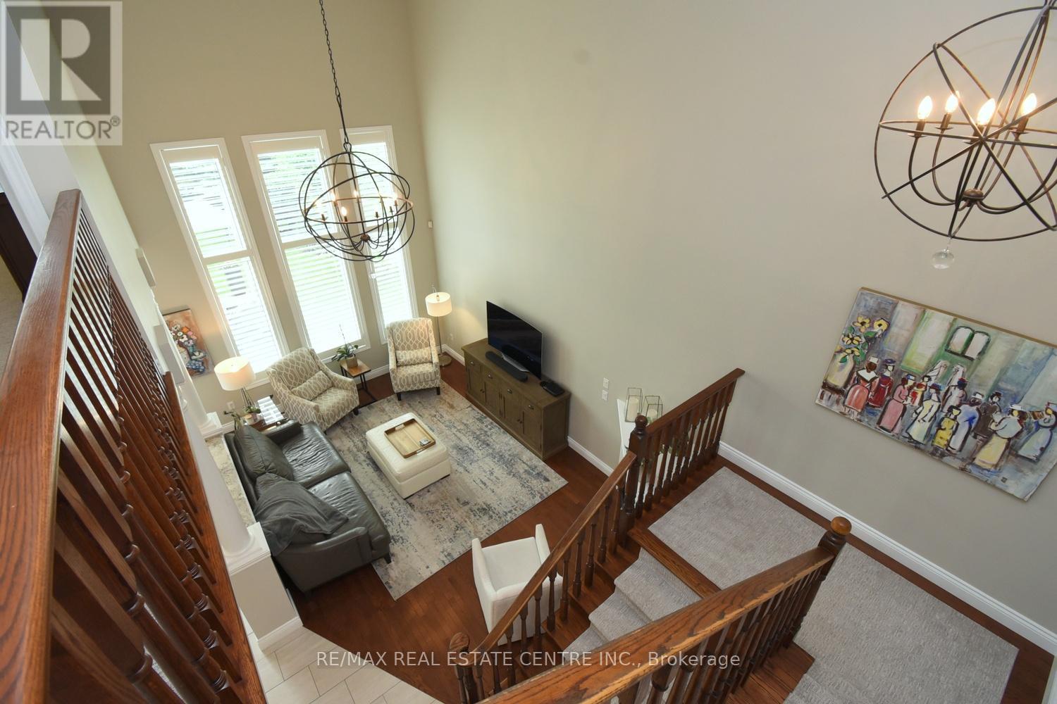 227 VALRIDGE DRIVE - 18