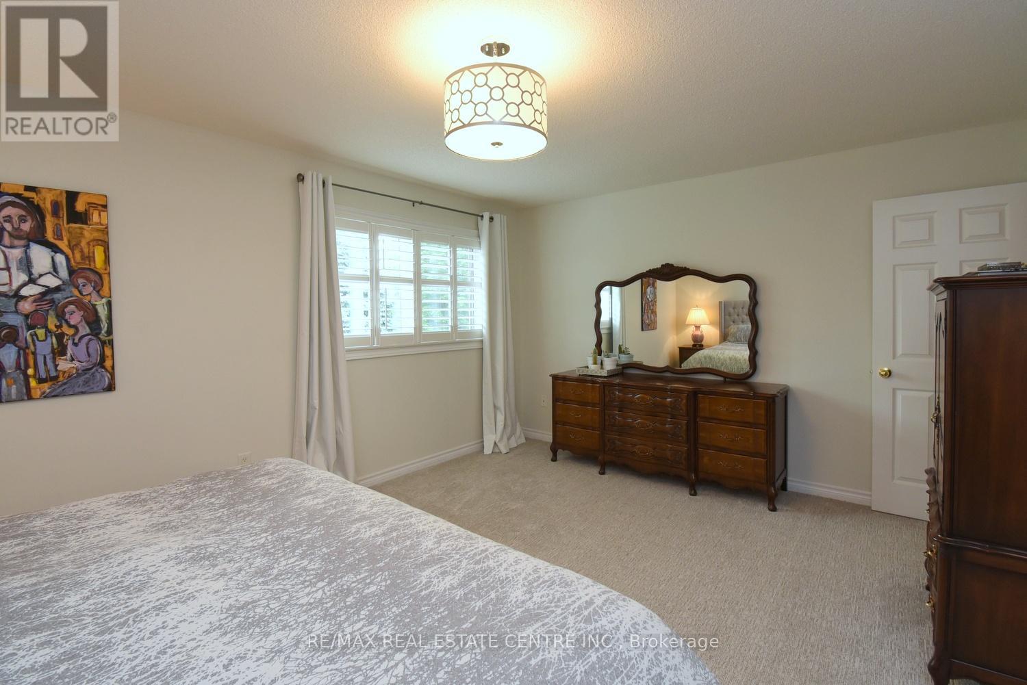 227 VALRIDGE DRIVE - 23