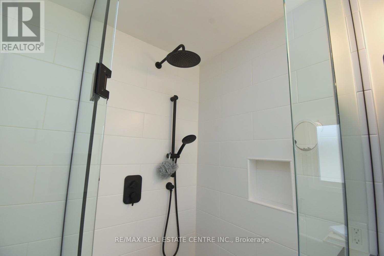 227 VALRIDGE DRIVE - 27