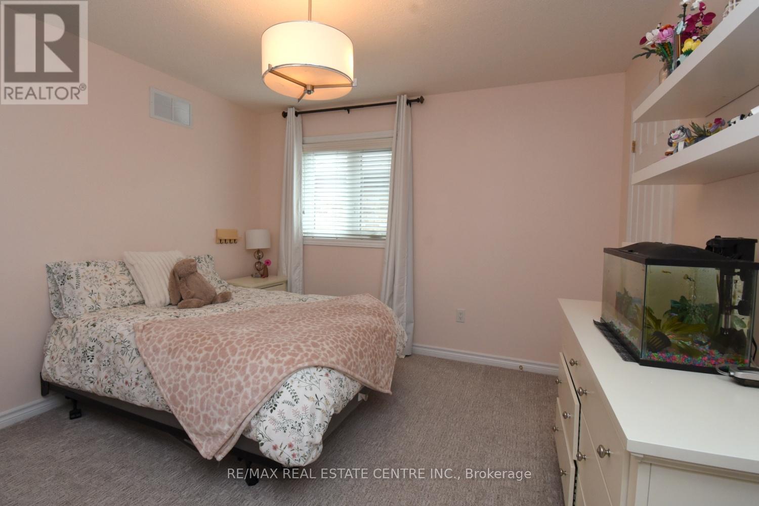227 VALRIDGE DRIVE - 29