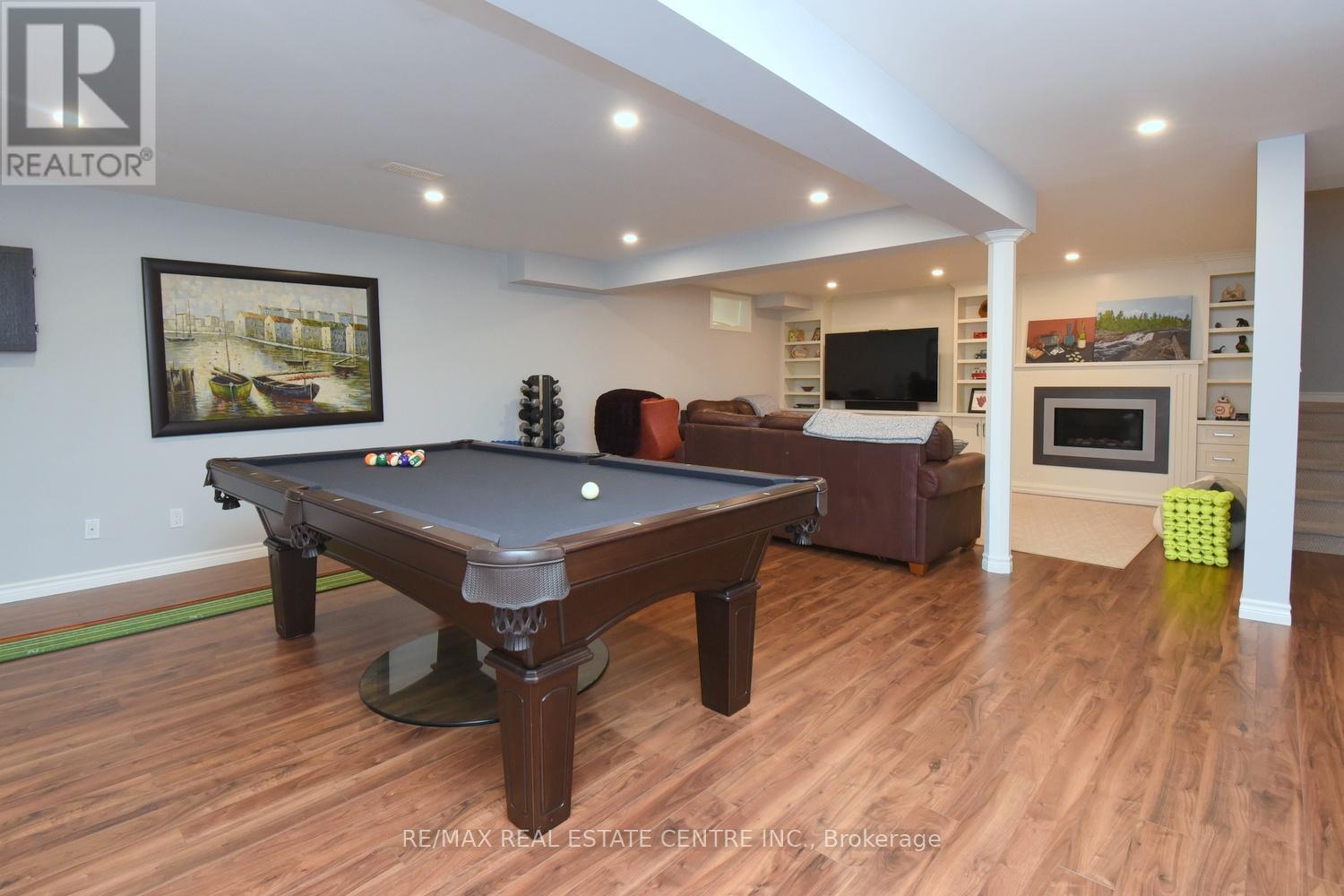 227 VALRIDGE DRIVE - 37