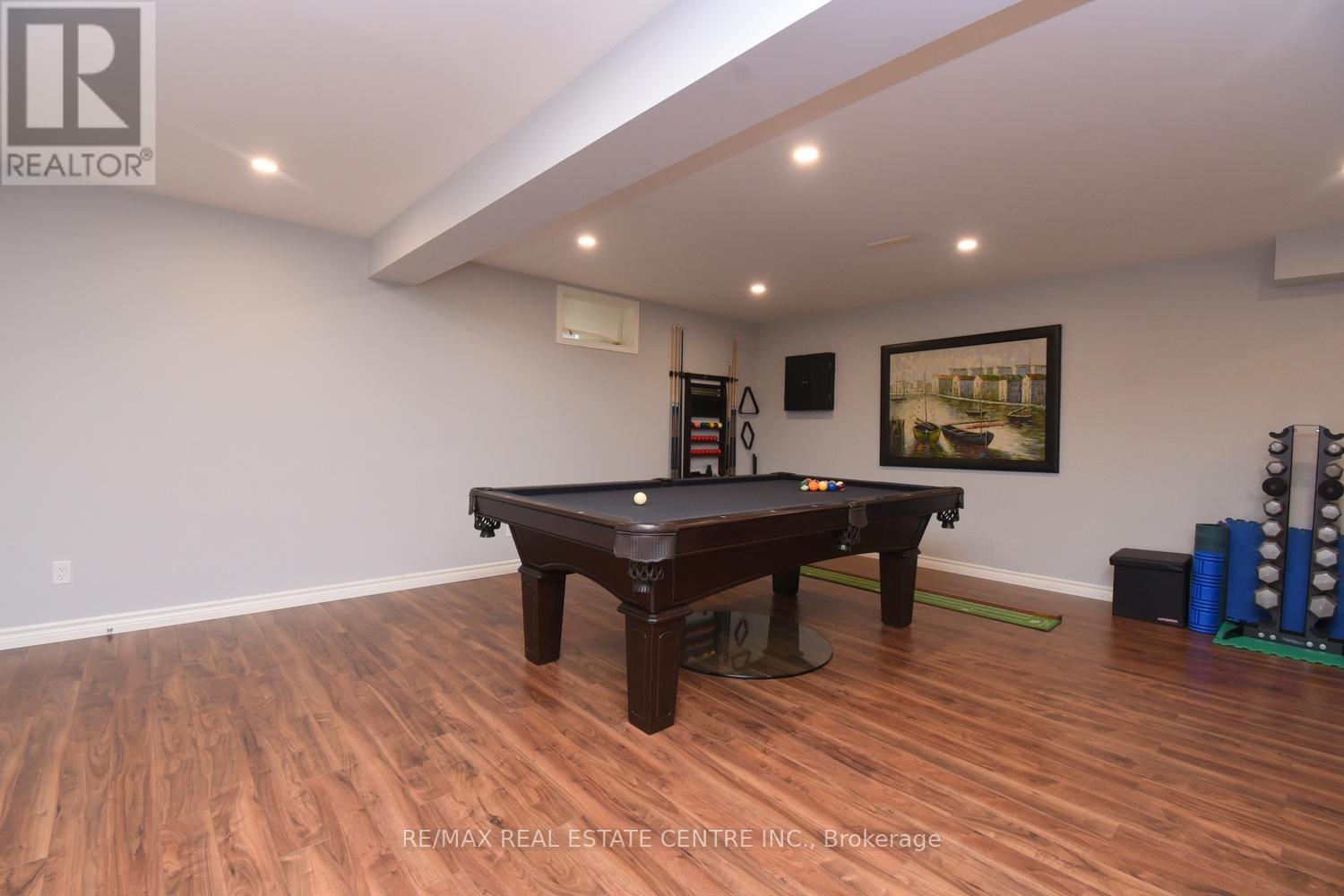 227 VALRIDGE DRIVE - 38