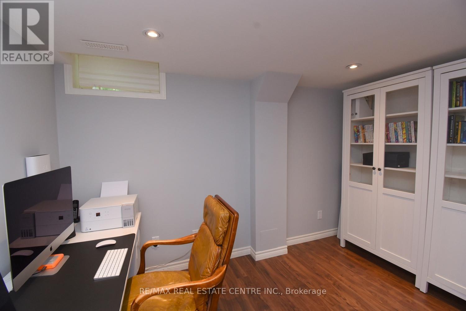 227 VALRIDGE DRIVE - 39