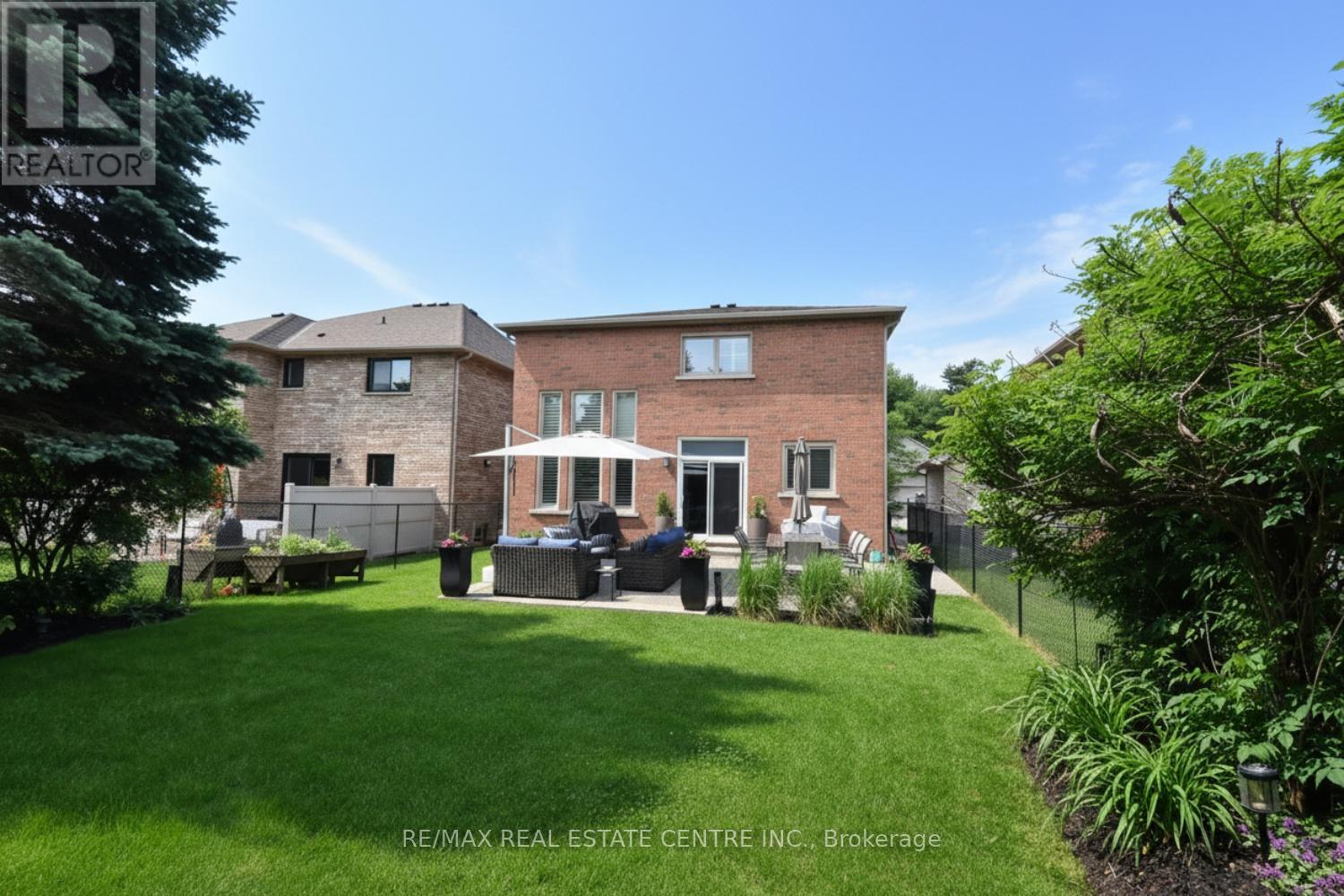 227 VALRIDGE DRIVE - 44