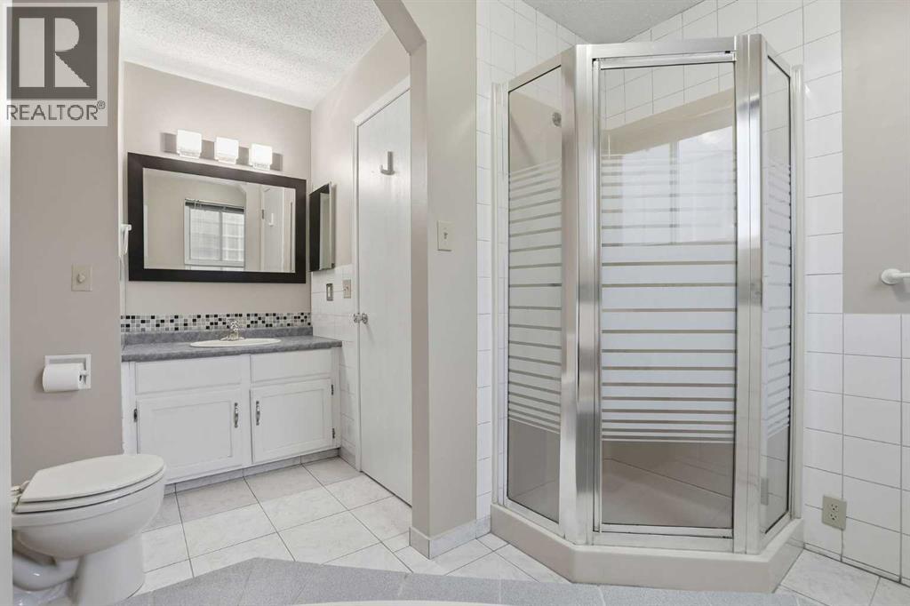471 Berkley Crescent NW — photo 37