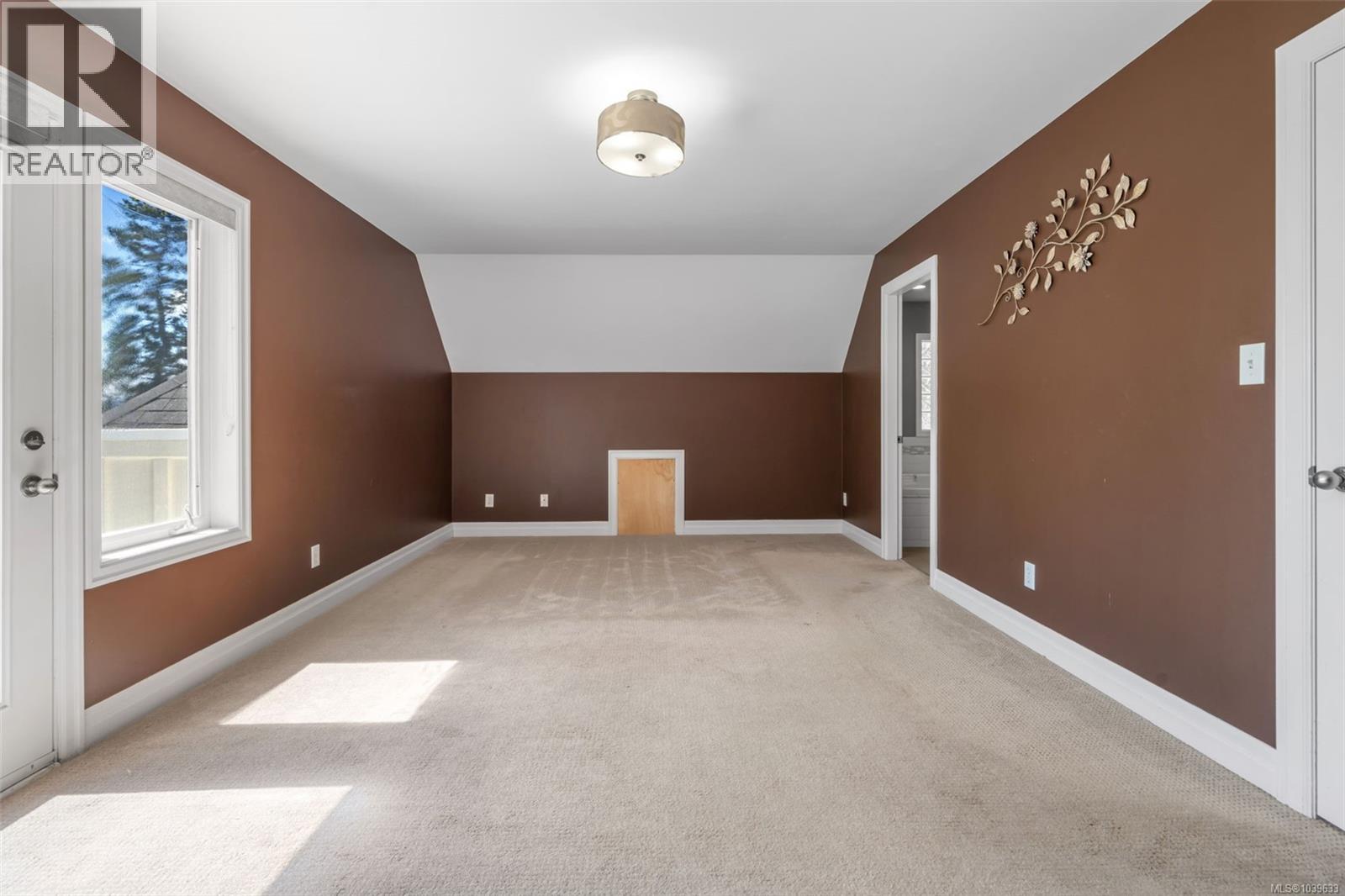 1543 Mt. Douglas Cross Road, Saanich