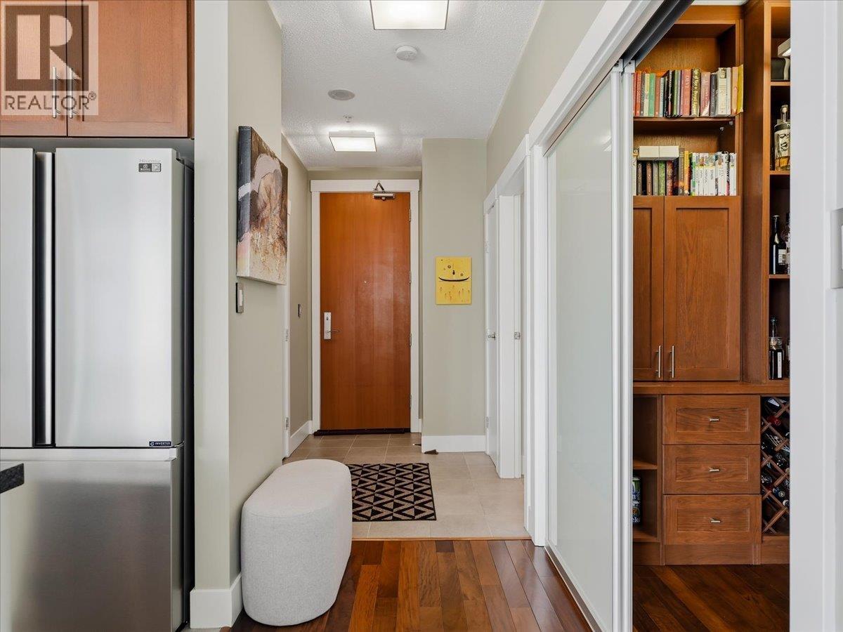 3301 1189 MELVILLE STREET, Vancouver