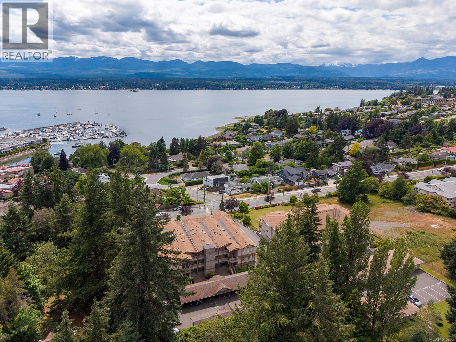 304 1860 Comox Ave, Comox