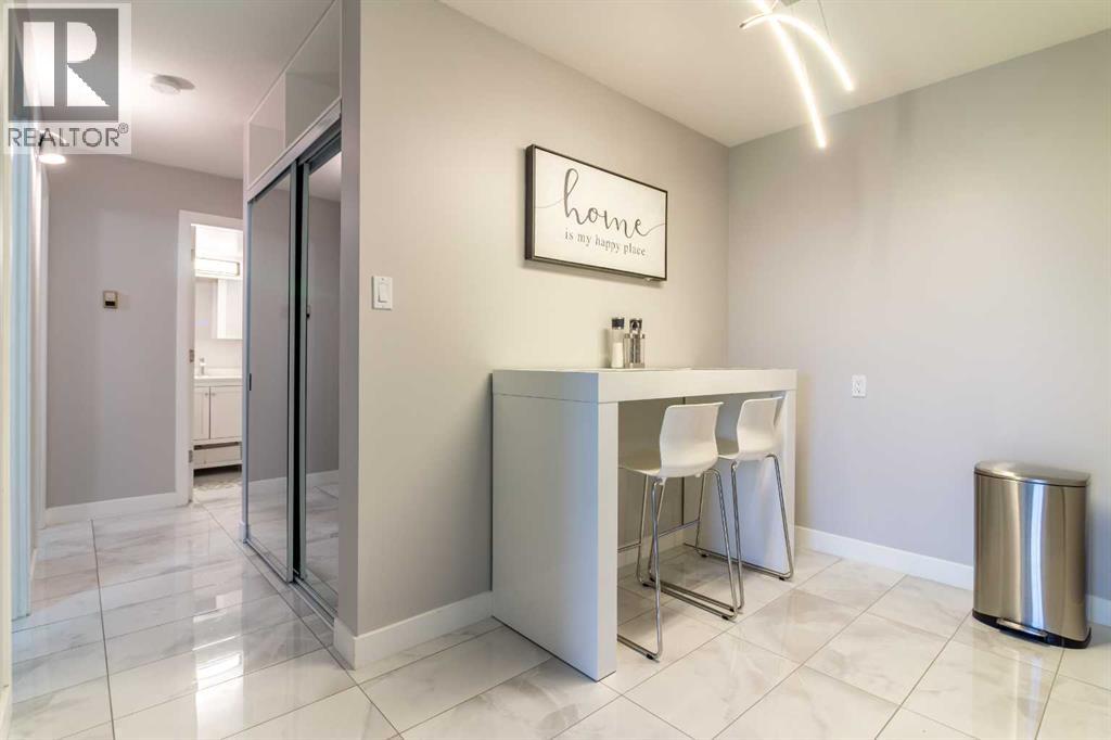 619, 5 Berkeley Place W - photo 5
