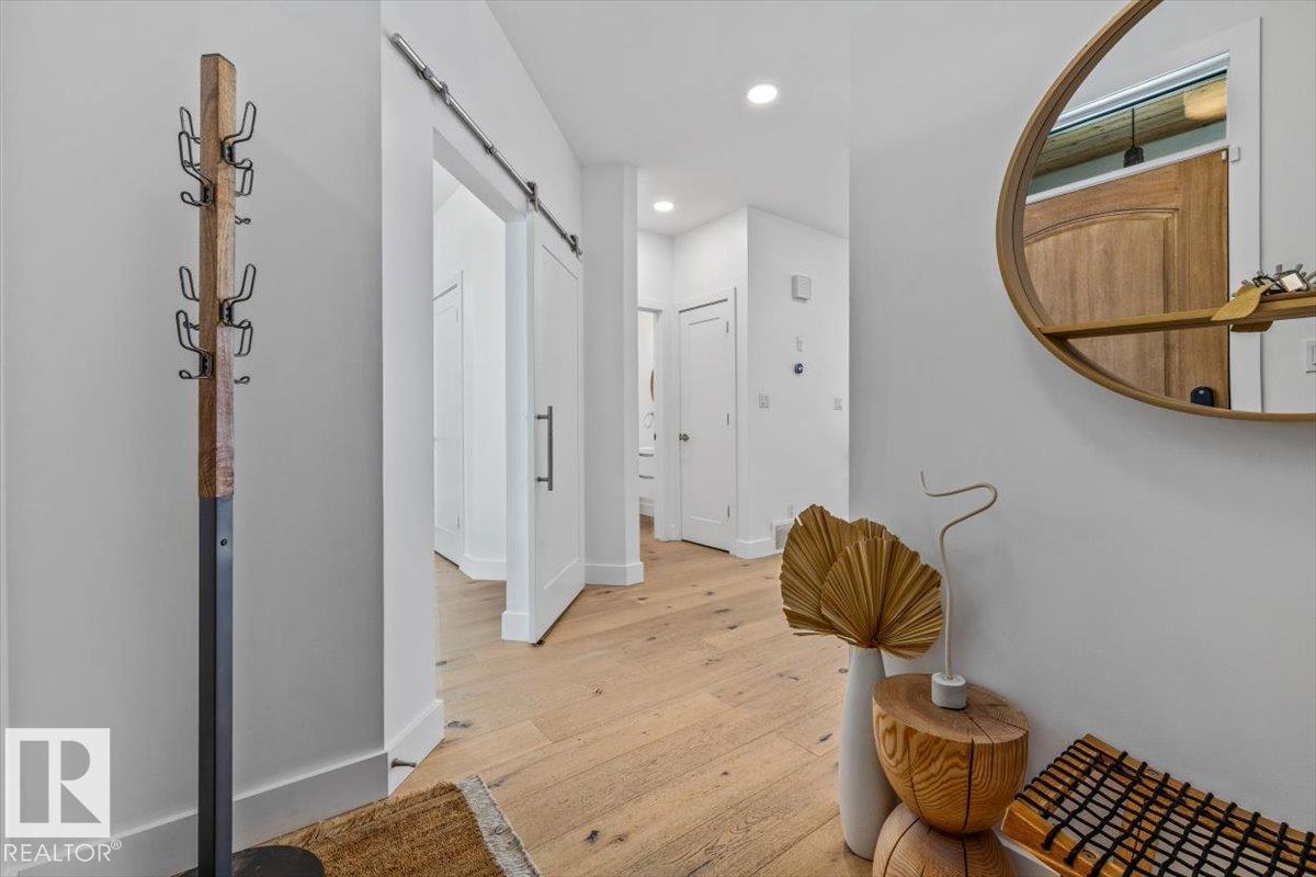 10641 126 ST NW - photo 3