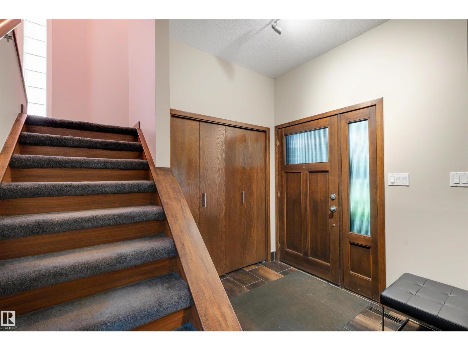 9726 94 ST NW - photo 3