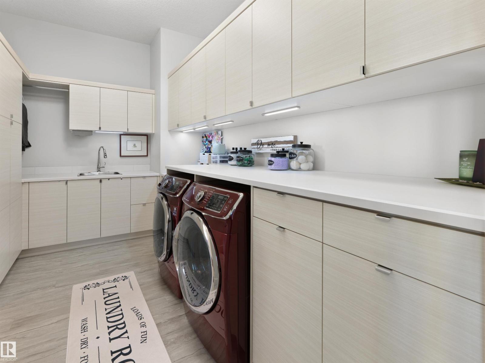 622 HOWATT DR SW — photo 38