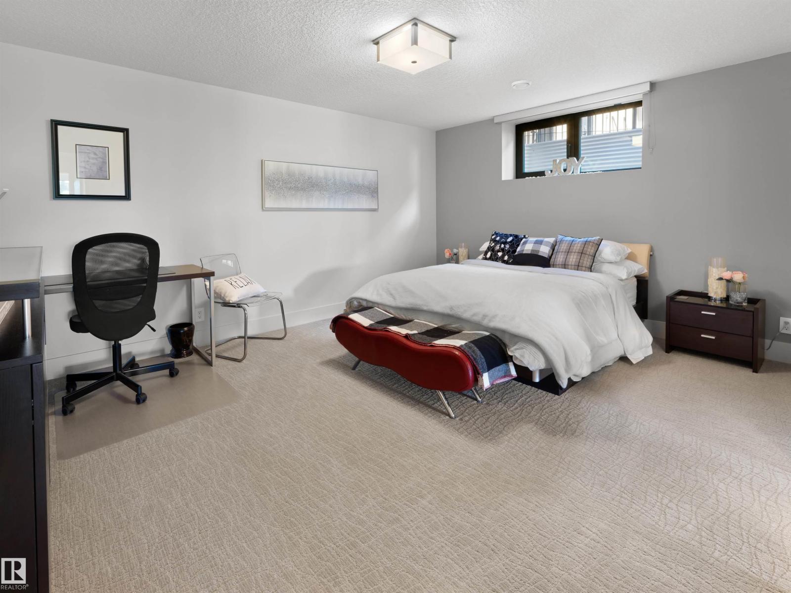 622 HOWATT DR SW — photo 54
