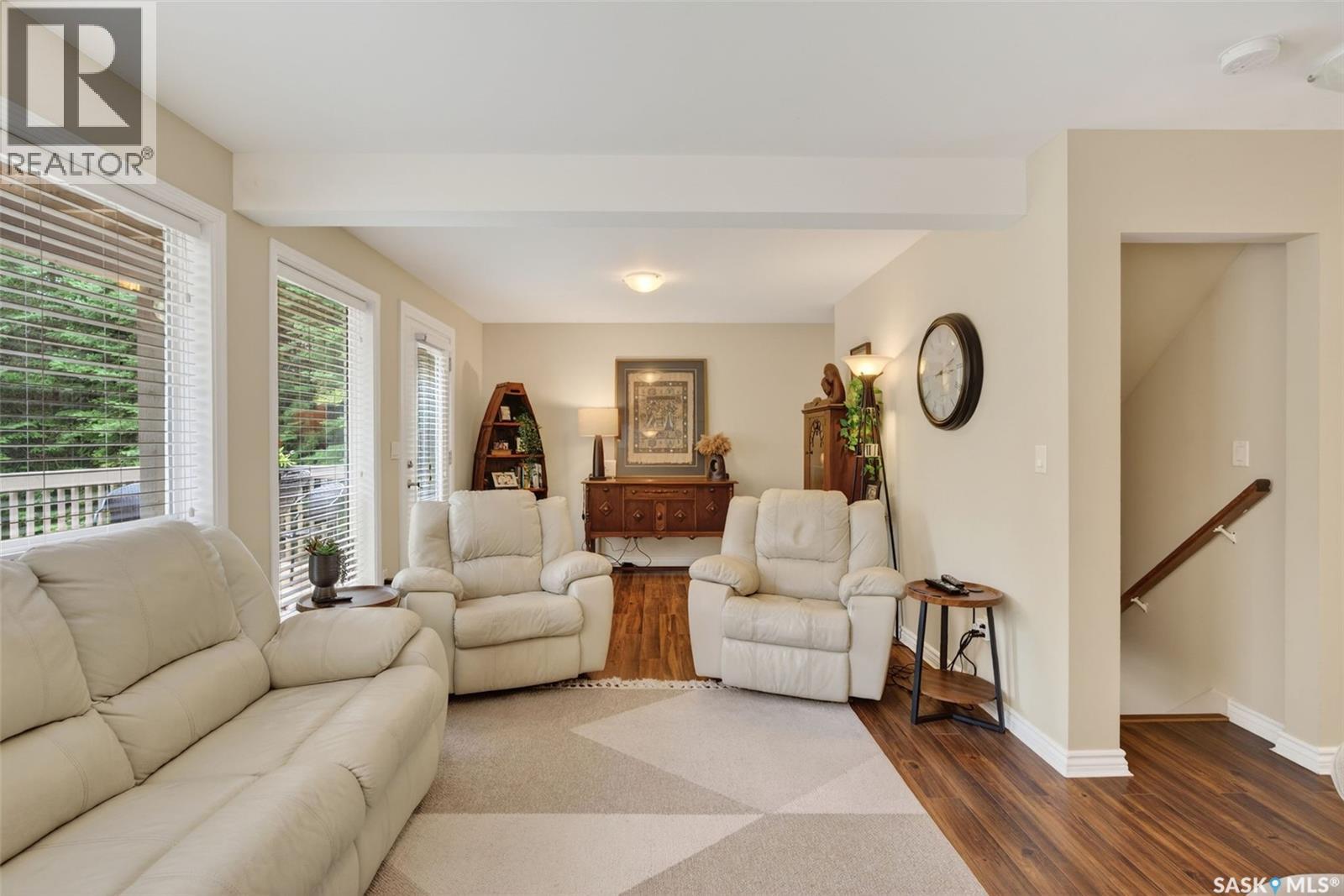 603 Marine DRIVE - 10