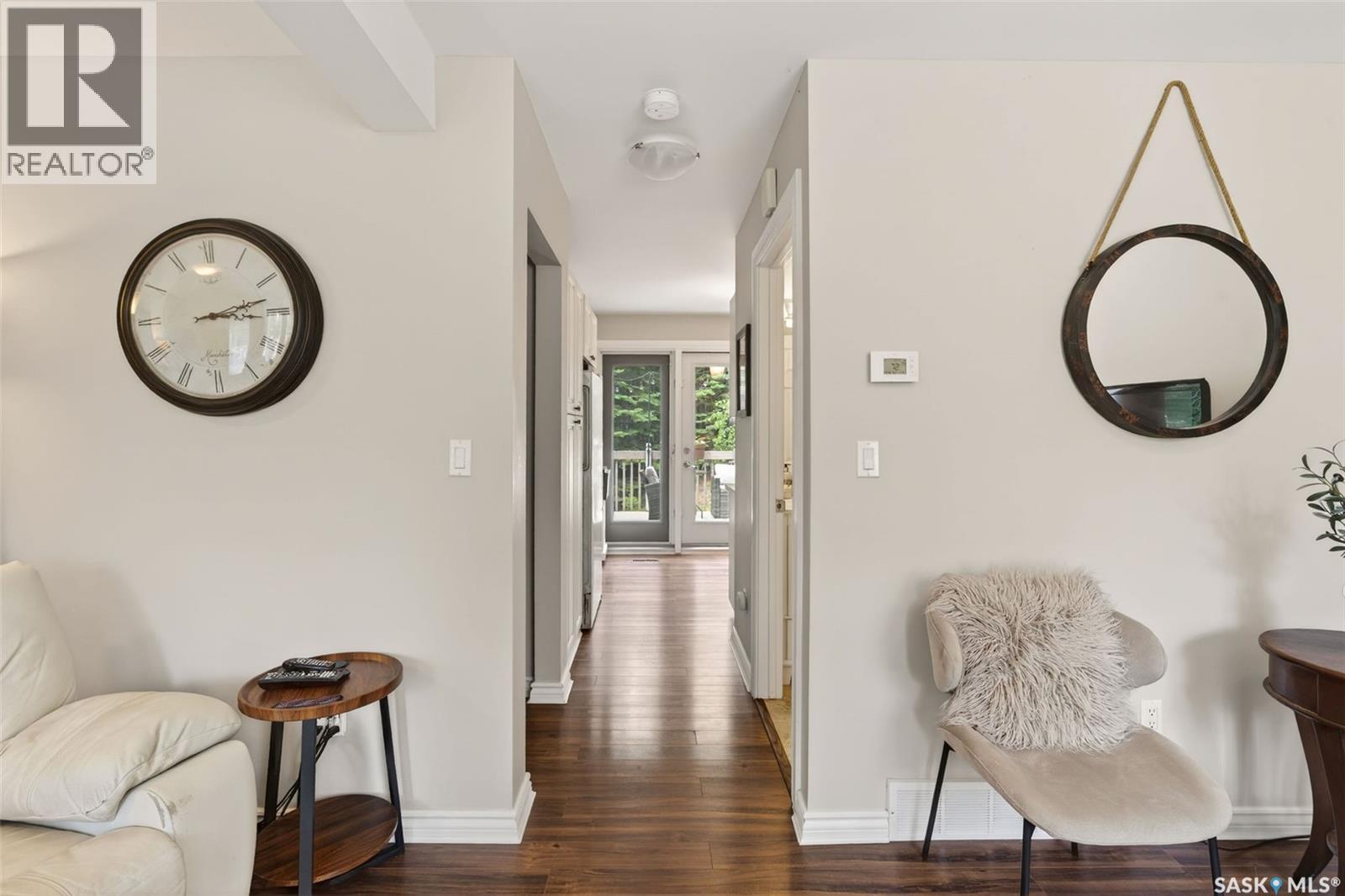 603 Marine DRIVE - 11