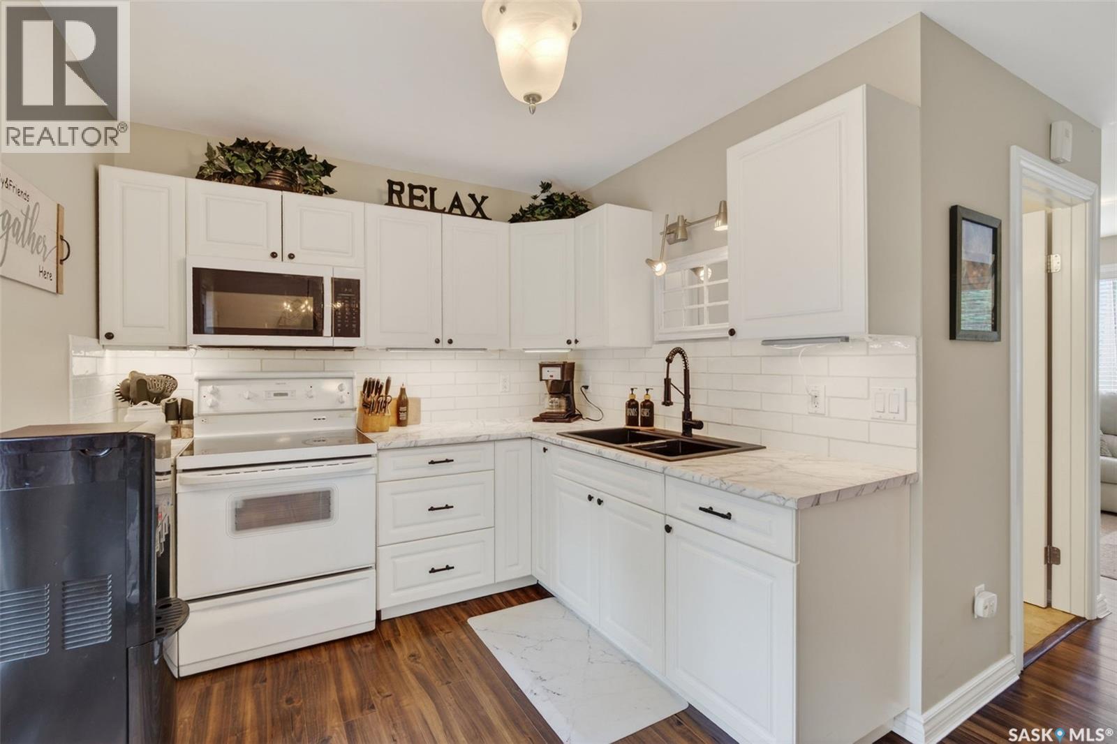 603 Marine DRIVE - 14