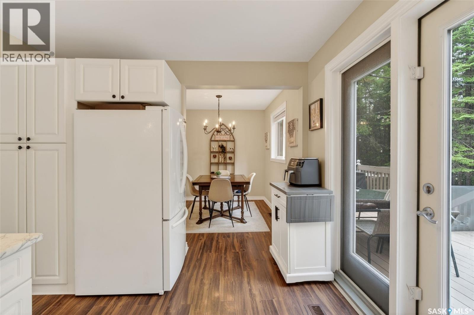 603 Marine DRIVE - 18
