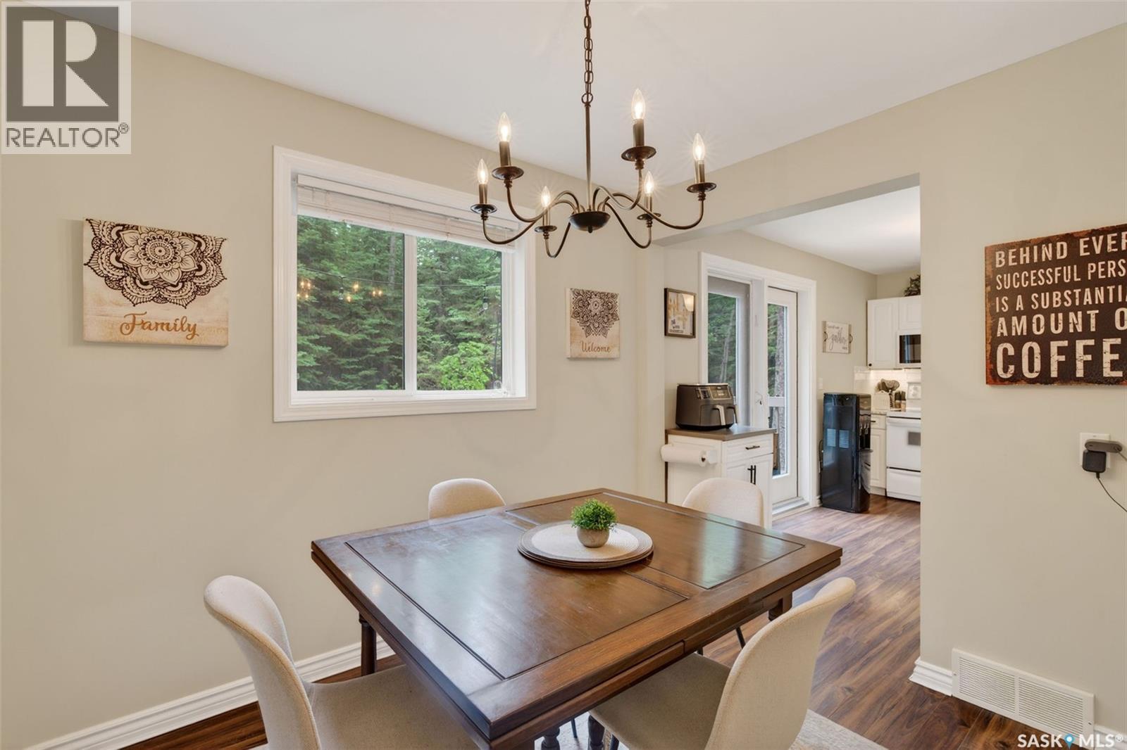 603 Marine DRIVE - 23