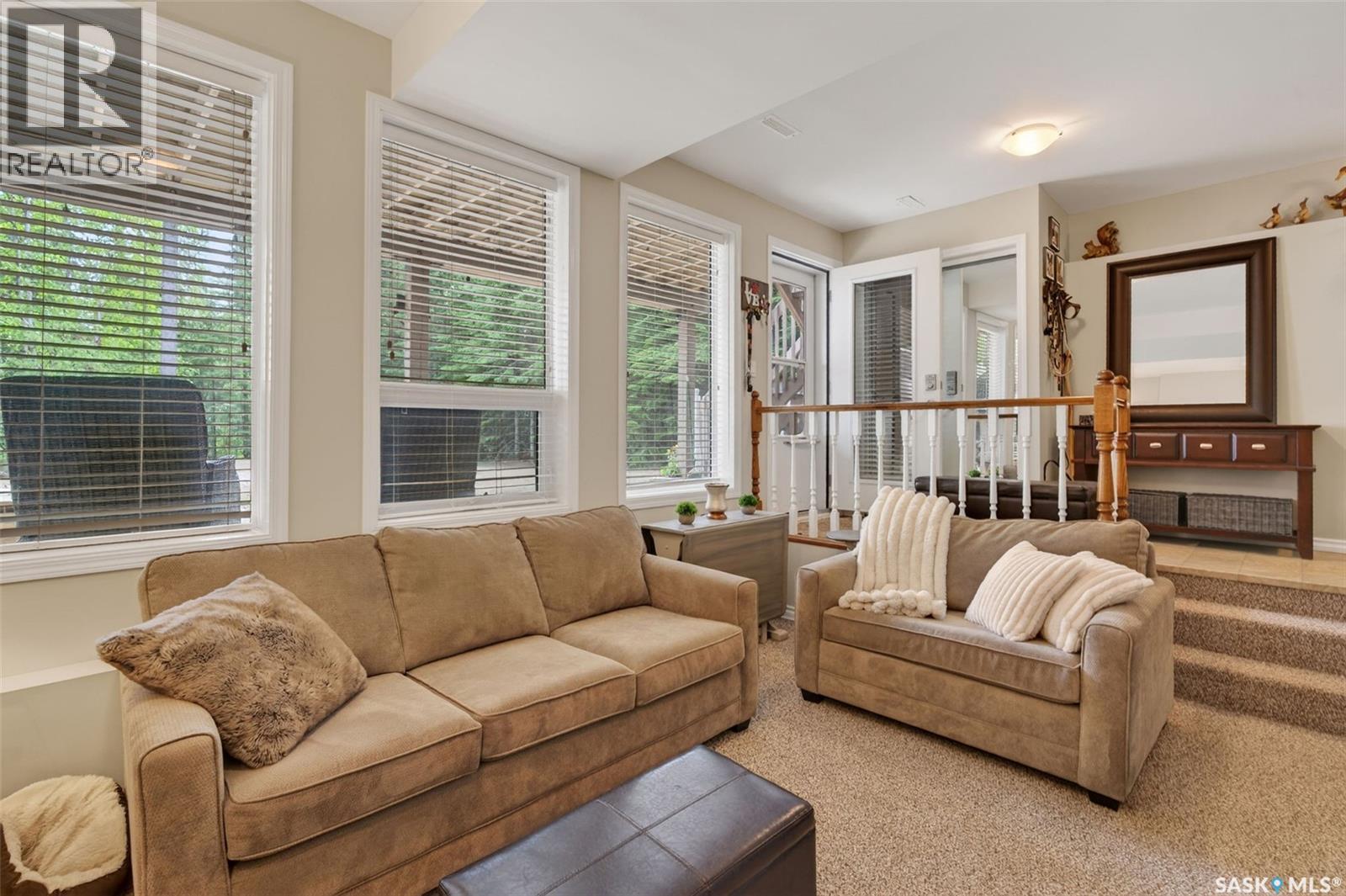 603 Marine DRIVE - 38