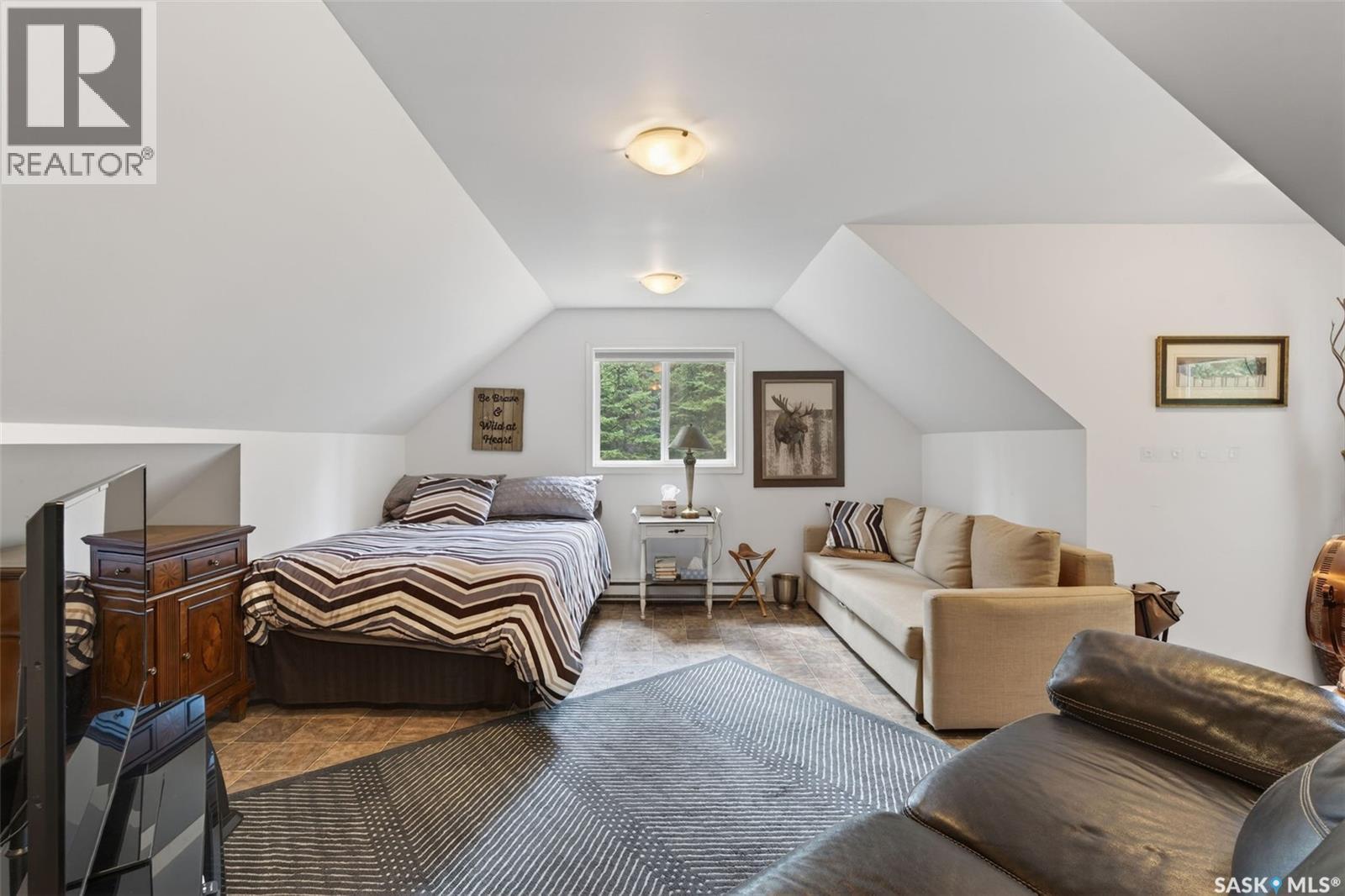 603 Marine DRIVE - 52