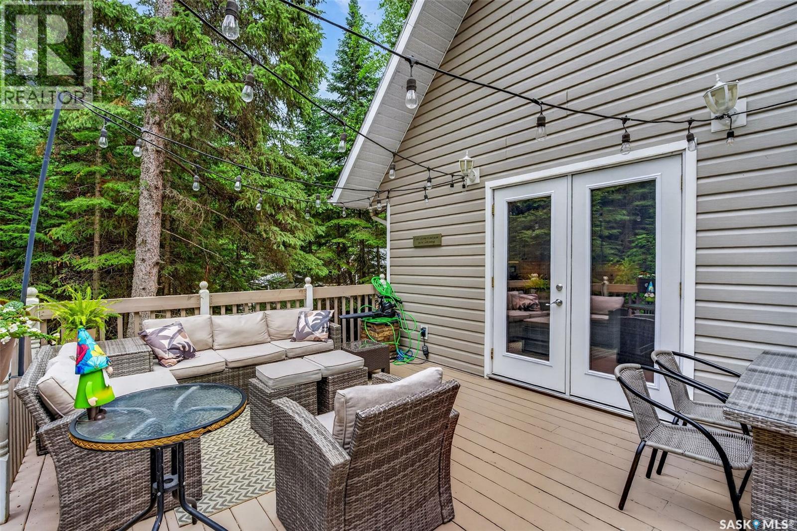 603 Marine DRIVE - 60