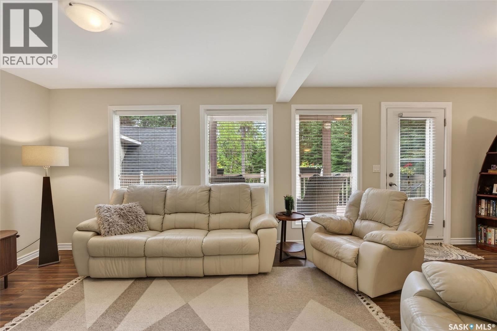 603 Marine DRIVE - 7