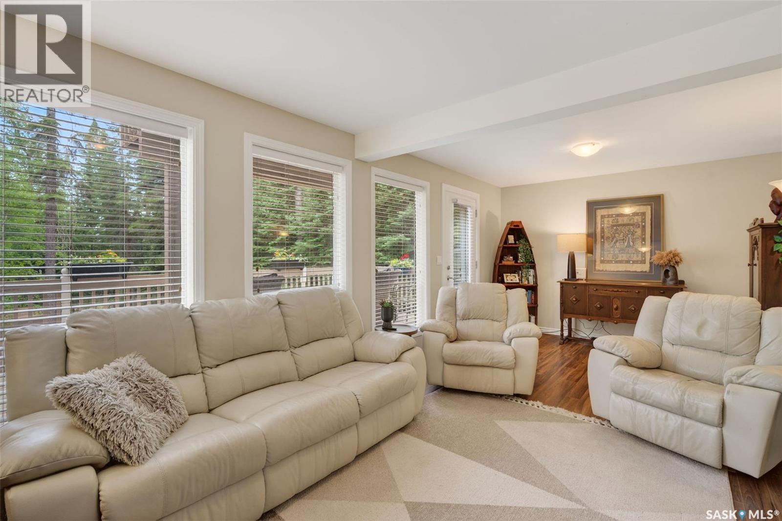 603 Marine DRIVE - 8