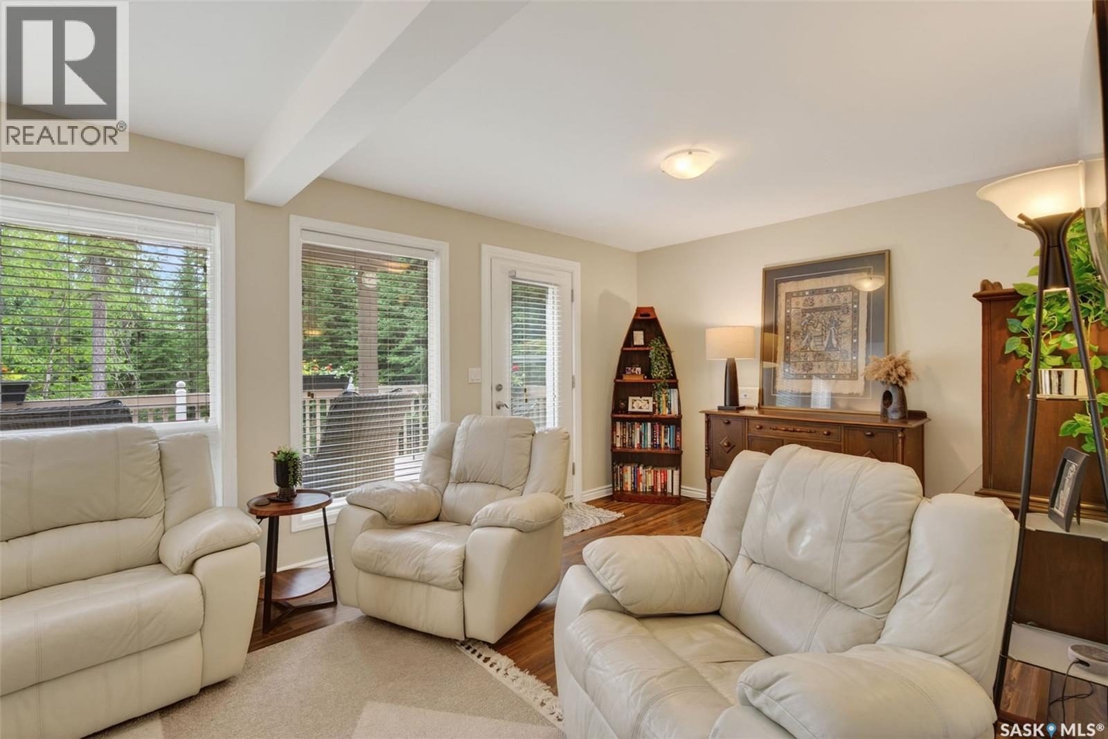 603 Marine DRIVE - 9