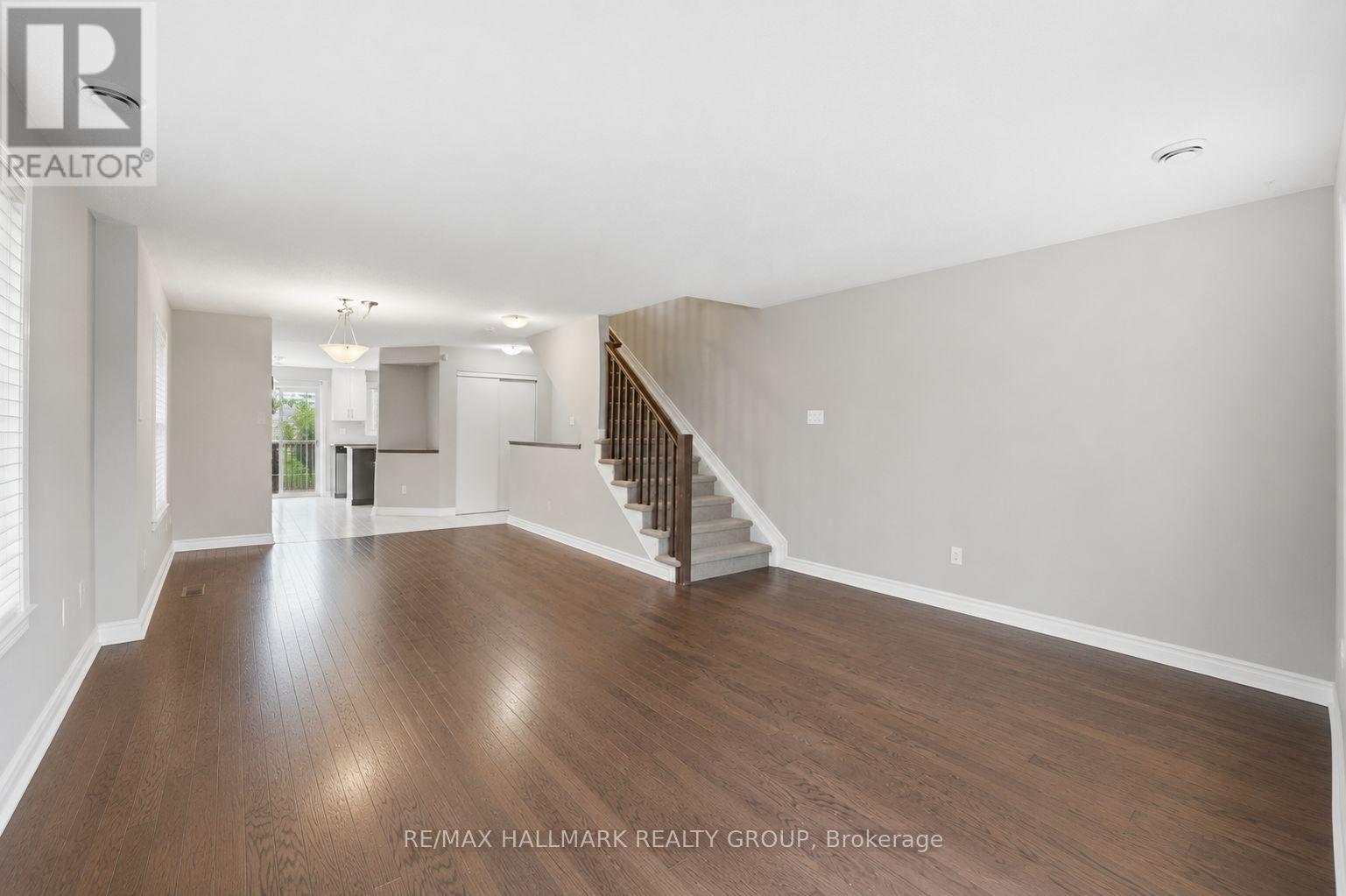 2 Bed, 3 Bath House for Sale in Ottawa – 670 DANACA PRIVATE, Ottawa – MLS# X13438934 - Image 15