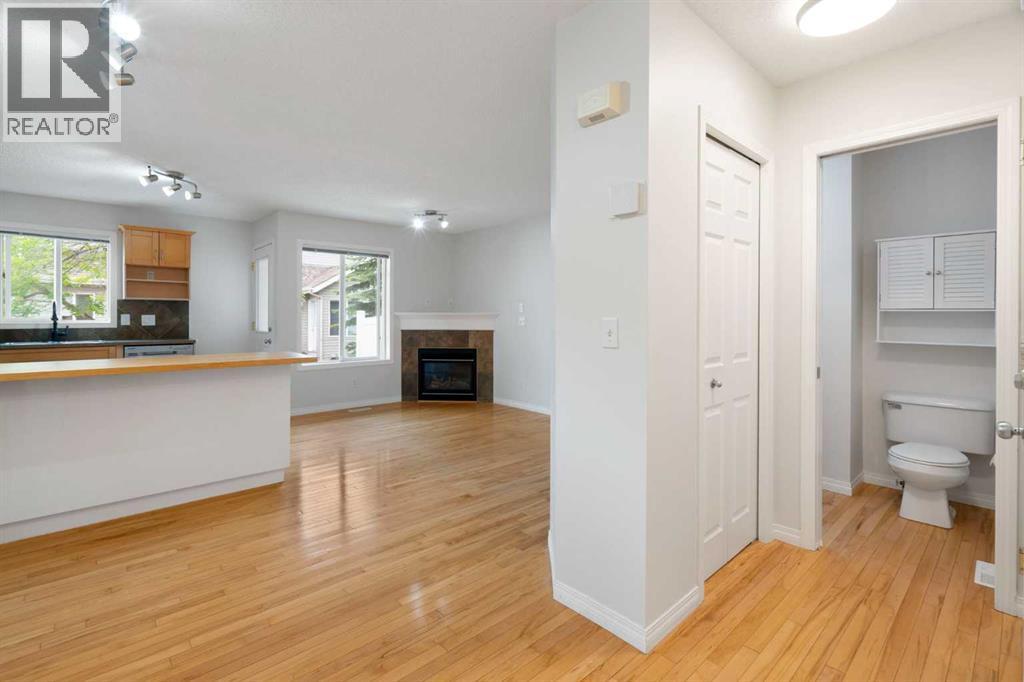 112 Royal Oak Gardens NW — photo 12