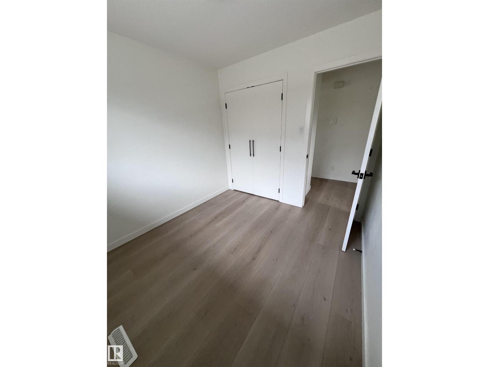 11911 133 AV NW — photo 13