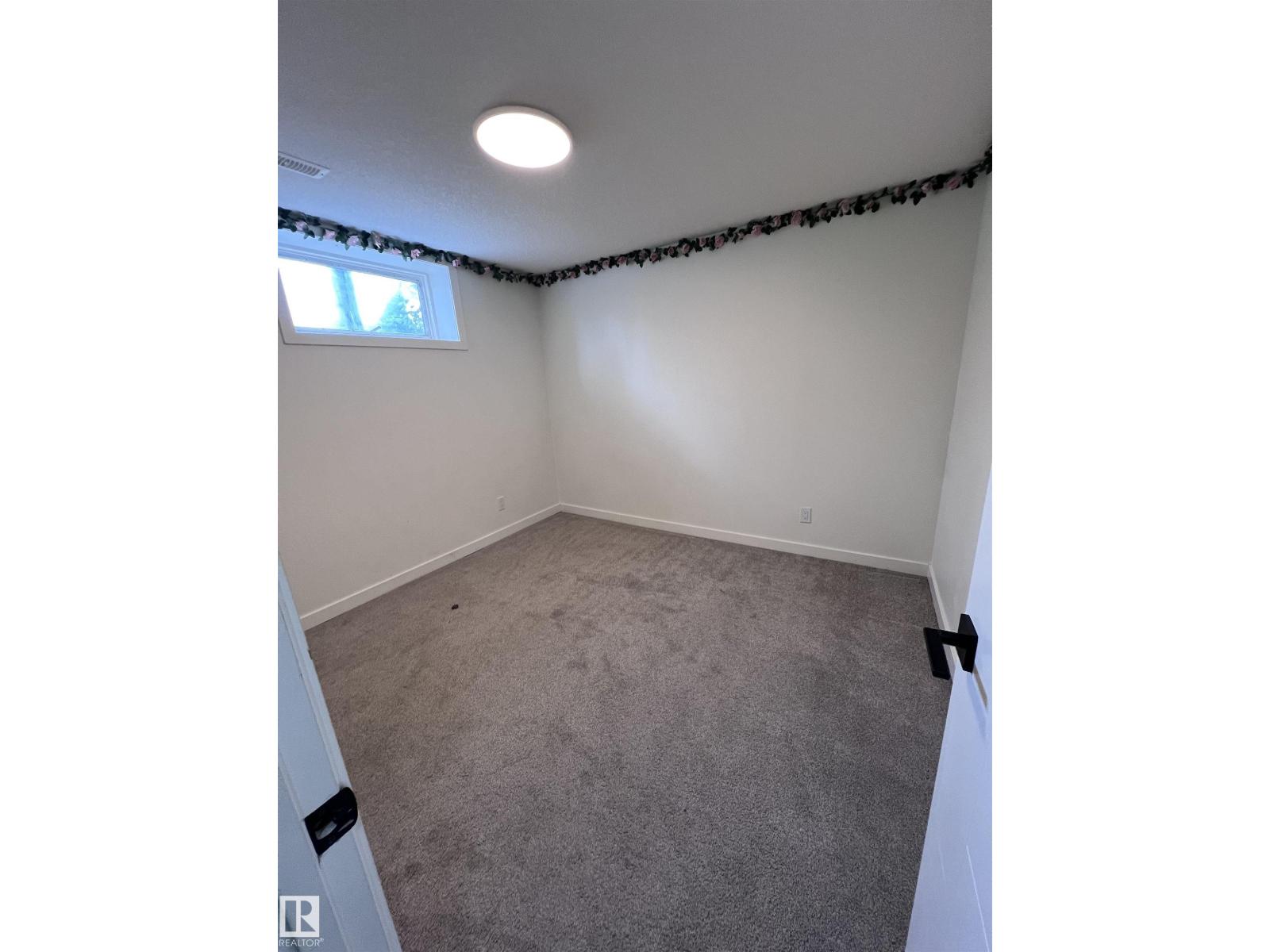 11911 133 AV NW — photo 24