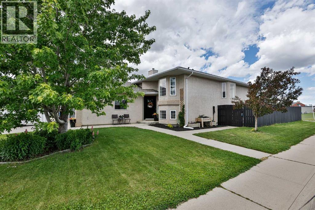 1102 24 Avenue - photo 2