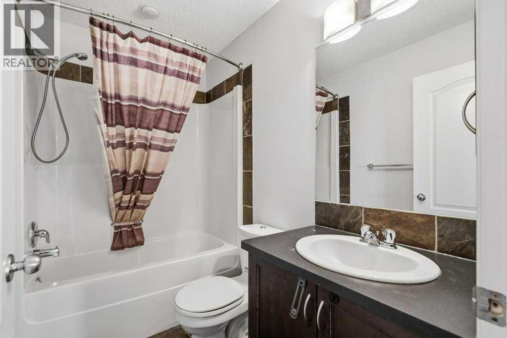 Upper Level Guest bathroom