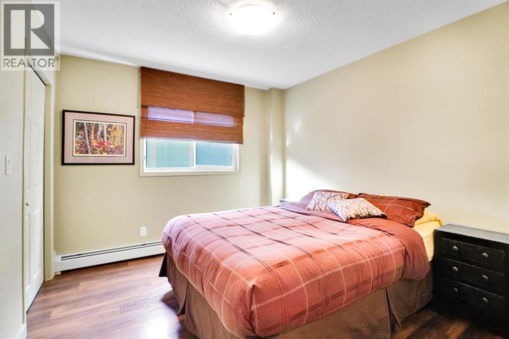 #405 823 19 Avenue SW - 18