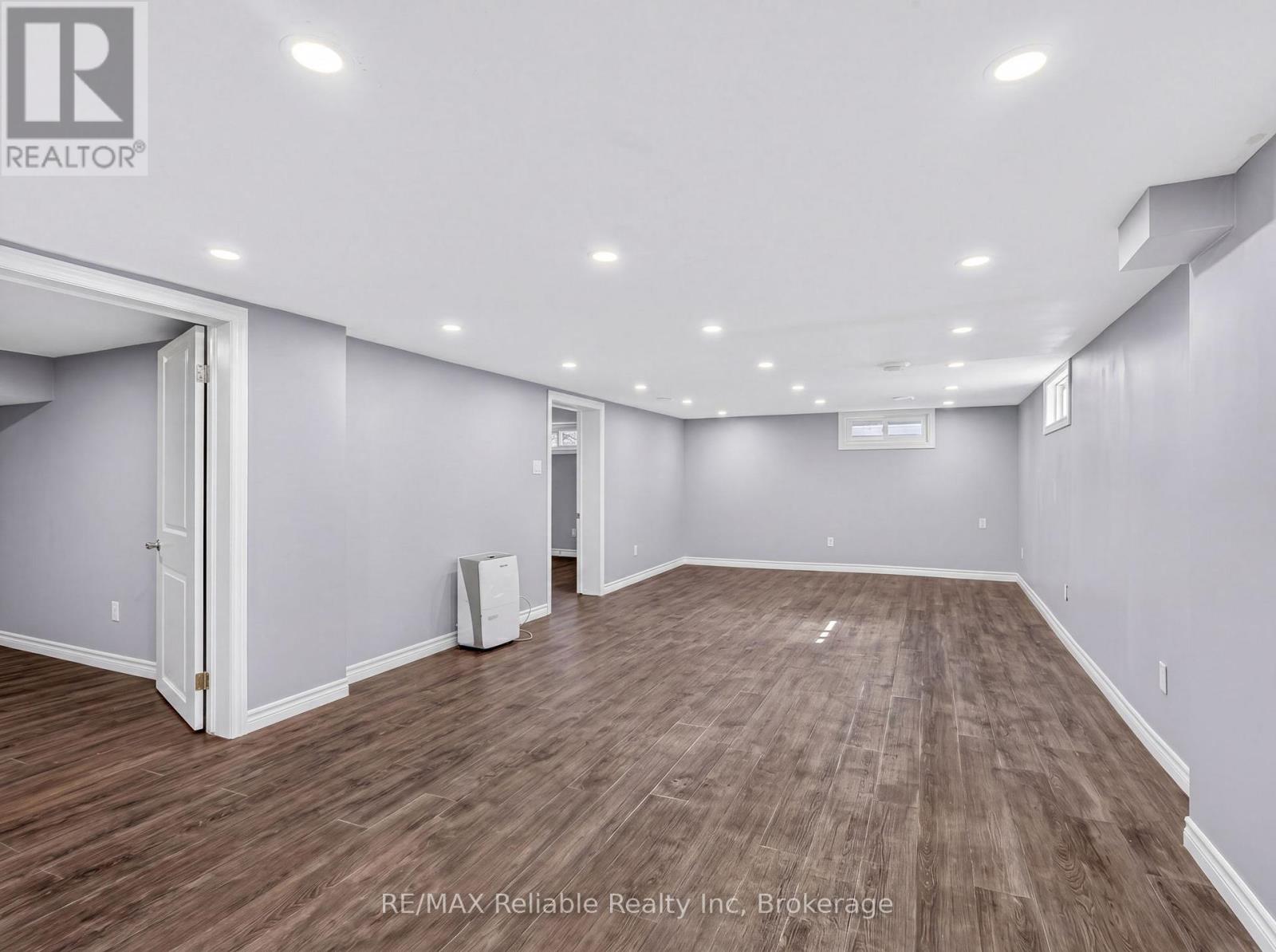 182 JARVIS STREET S - 21