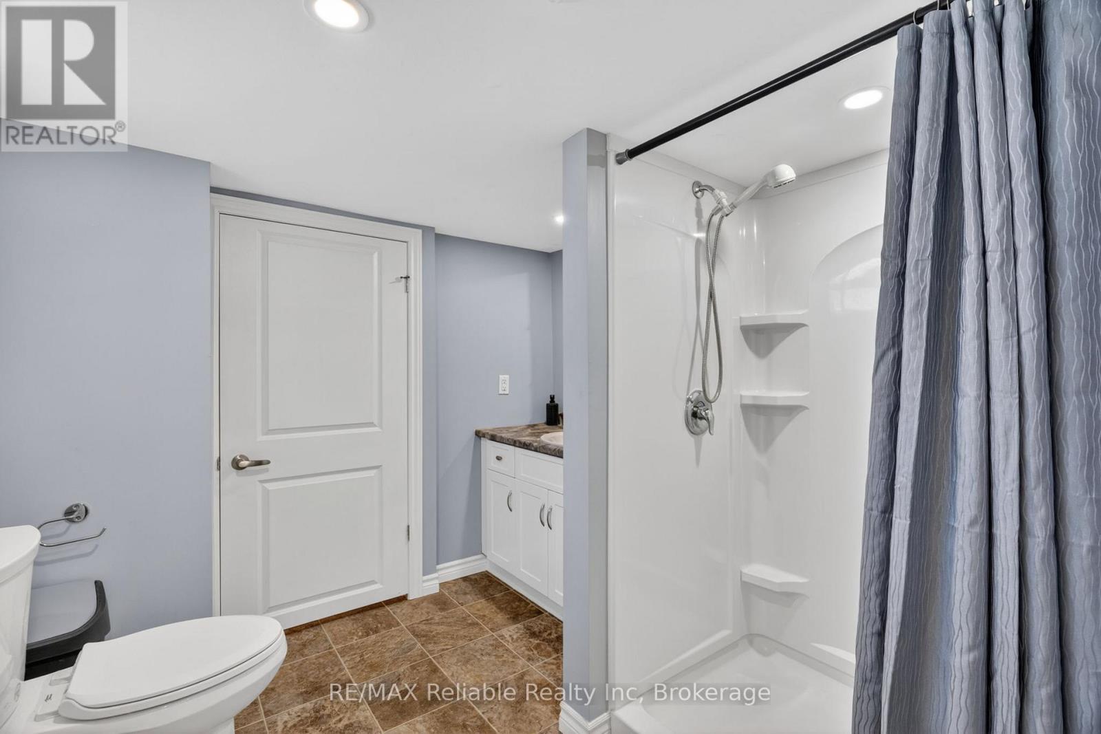 182 JARVIS STREET S - 23