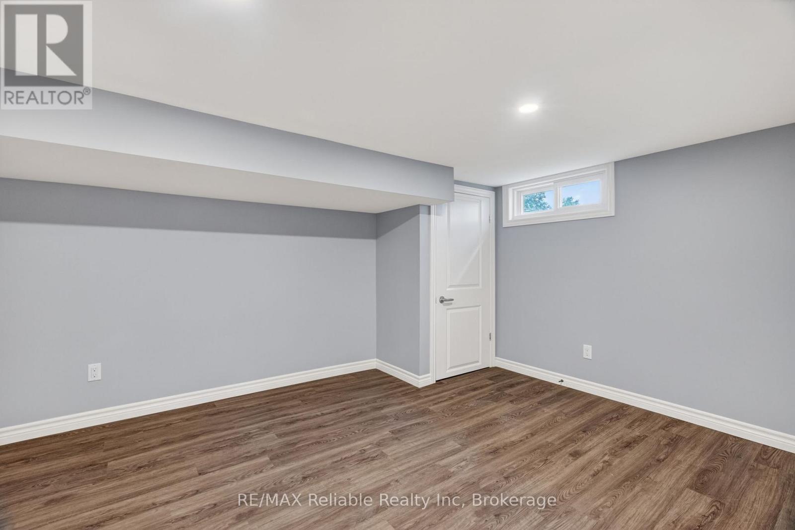 182 JARVIS STREET S - 25