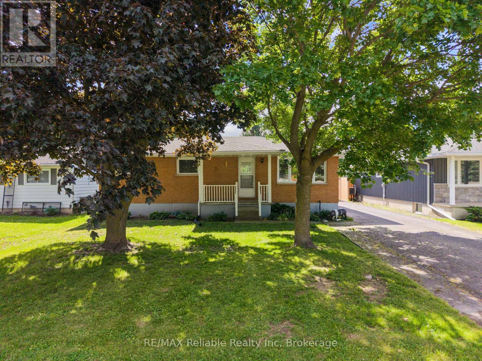 182 JARVIS STREET S - 35