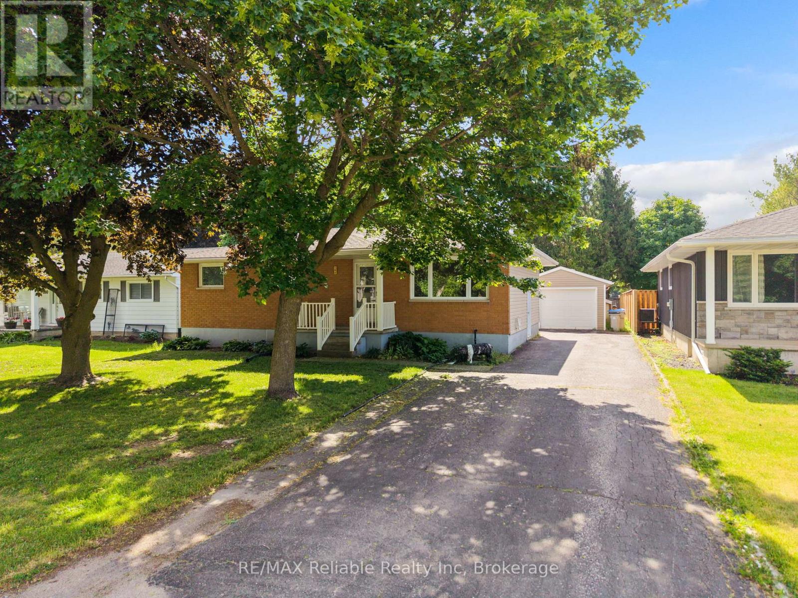182 JARVIS STREET S - 36