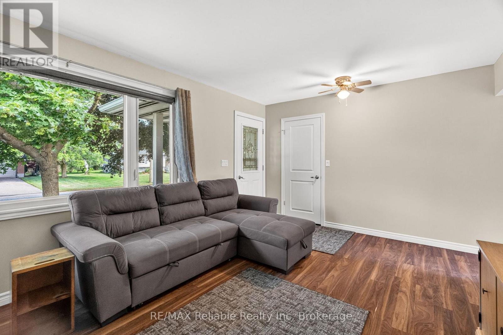 182 JARVIS STREET S - 5