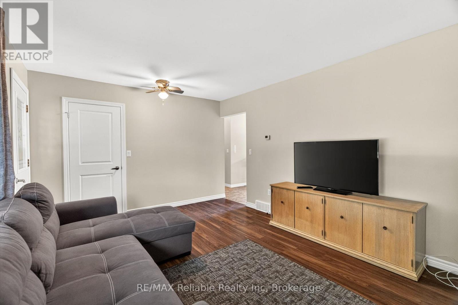 182 JARVIS STREET S - 6