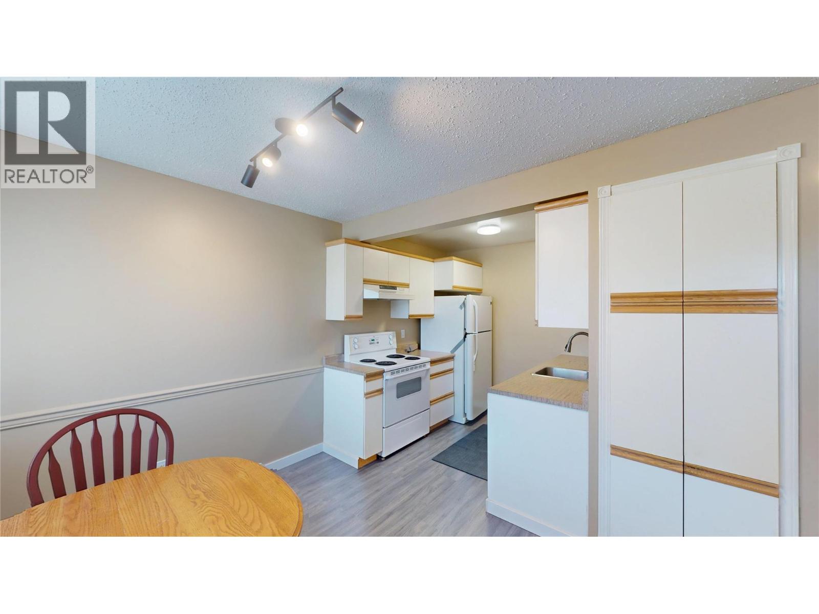 2221 3RD Street N - 11