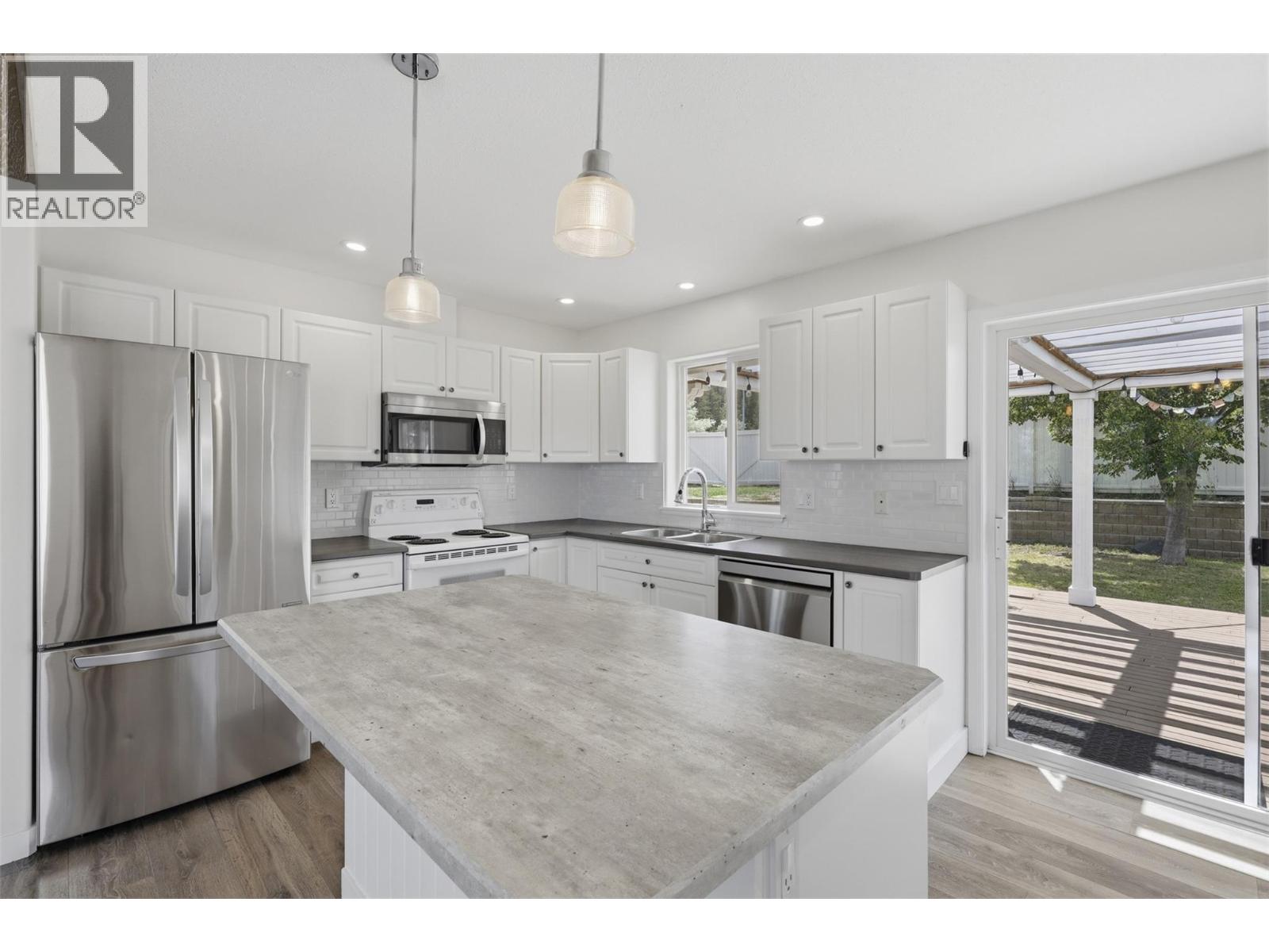 2335 Regent Place - 10