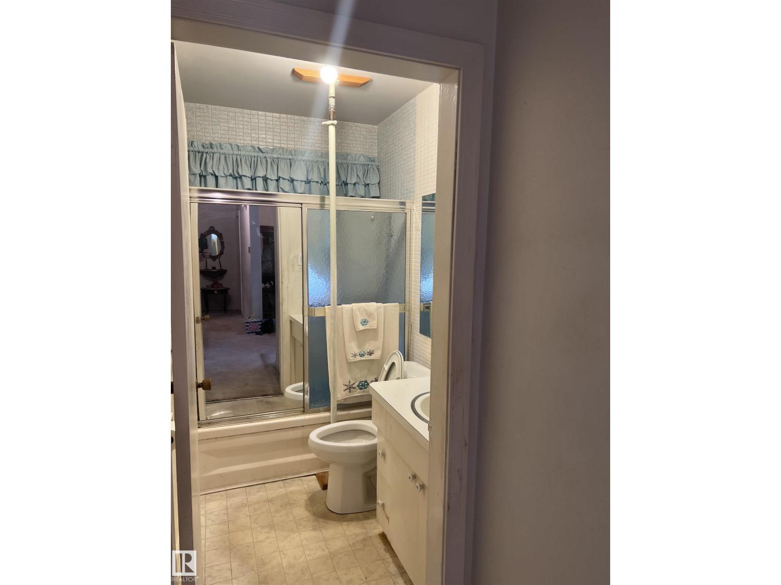 10912 132 ST NW - 7