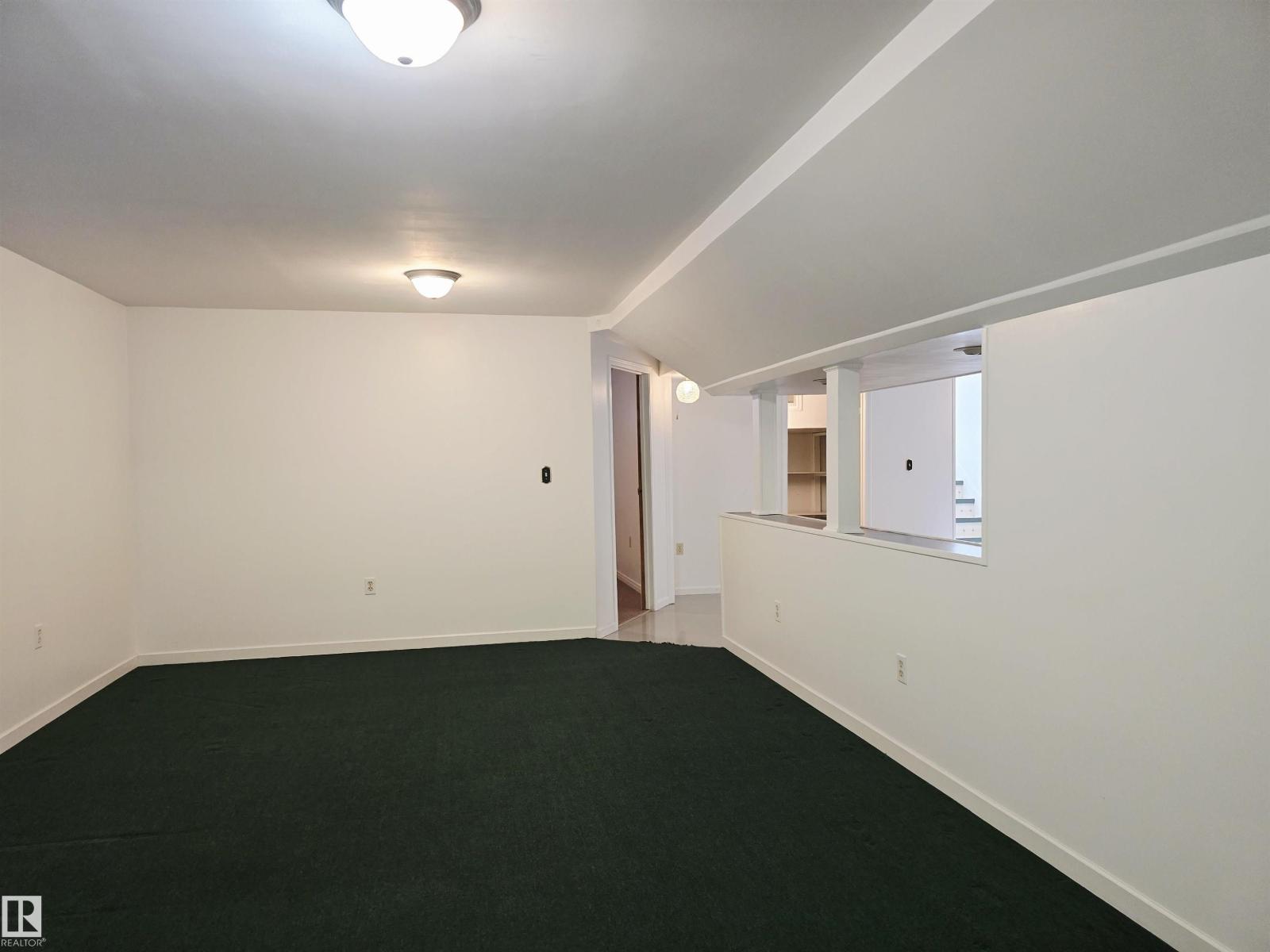 66 MILLER AV — photo 24