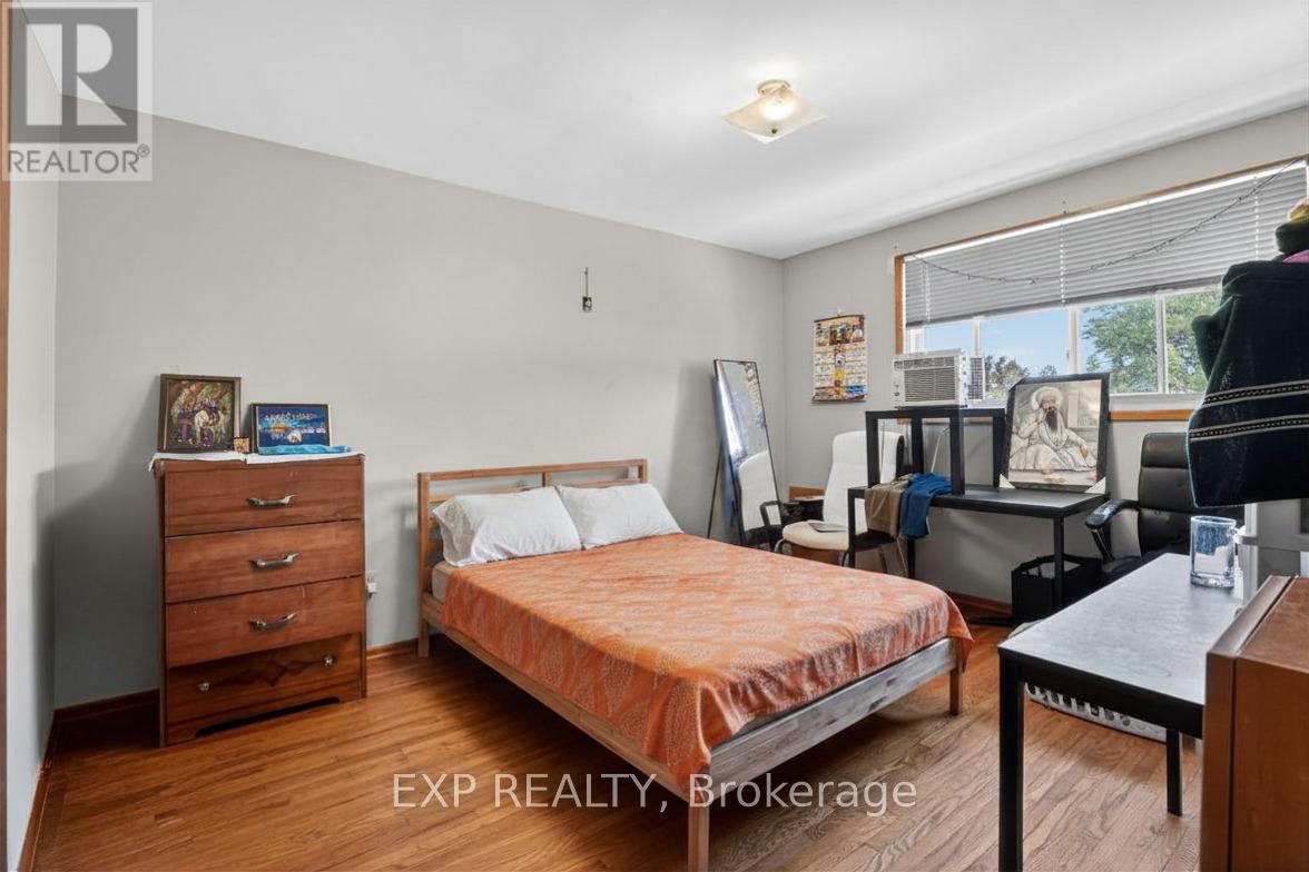 128 HADELAND AVENUE - 22
