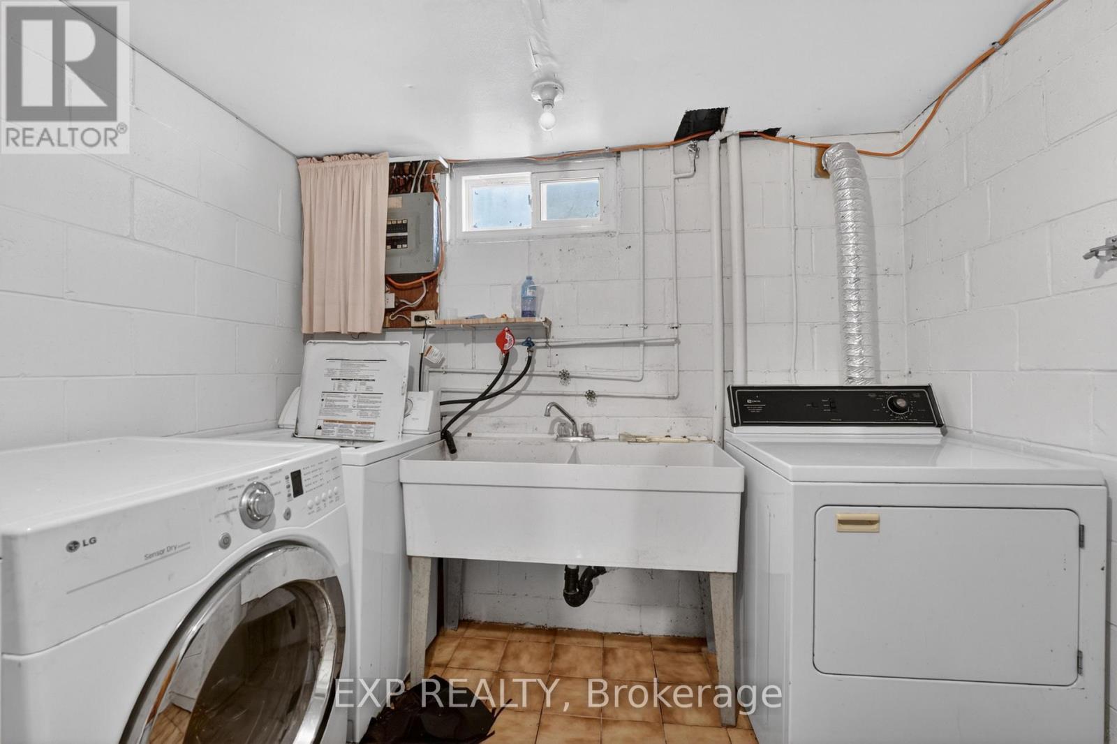 128 HADELAND AVENUE - 29